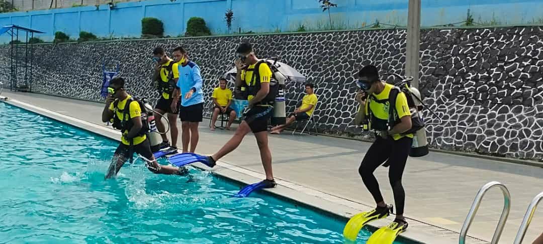 Dinas Jasmani Angkatan Darat Menggelar Pelatihan Dasar Scuba Diving