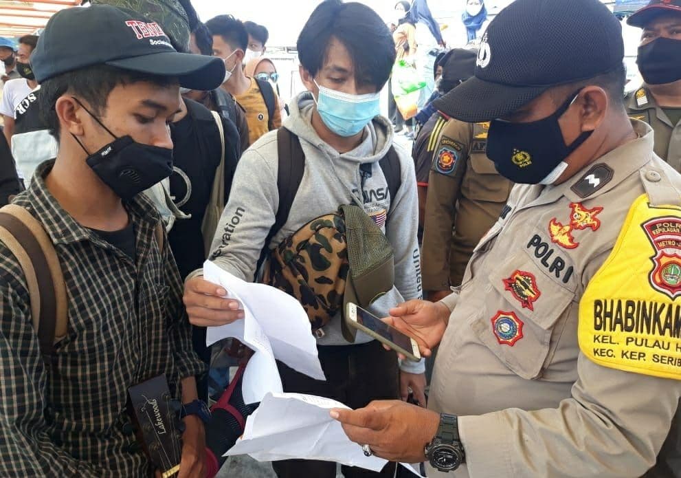 KTJ Polsek Kep Seribu Utara Swab Antigen 18 Warganya