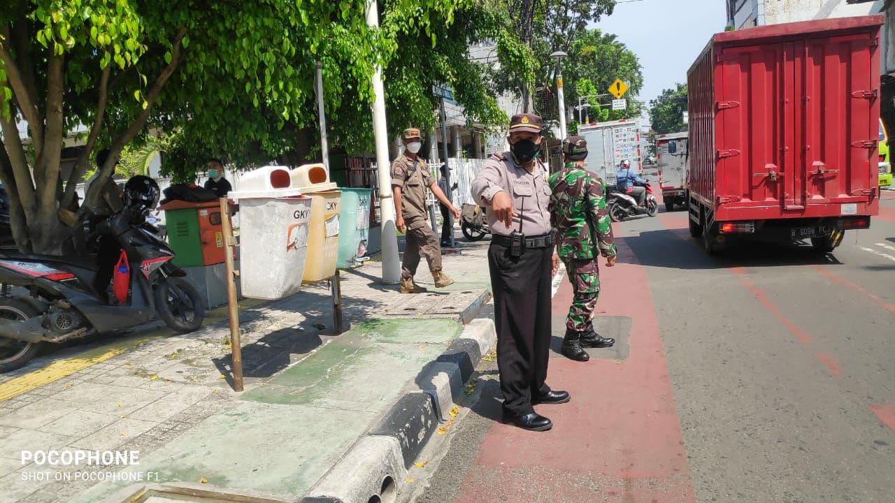 Polsek Tambora Beserta Tiga Pilar, Saat OPS Yustisi 62 Kedapatan Pelanggaran Protokol Kesehatan