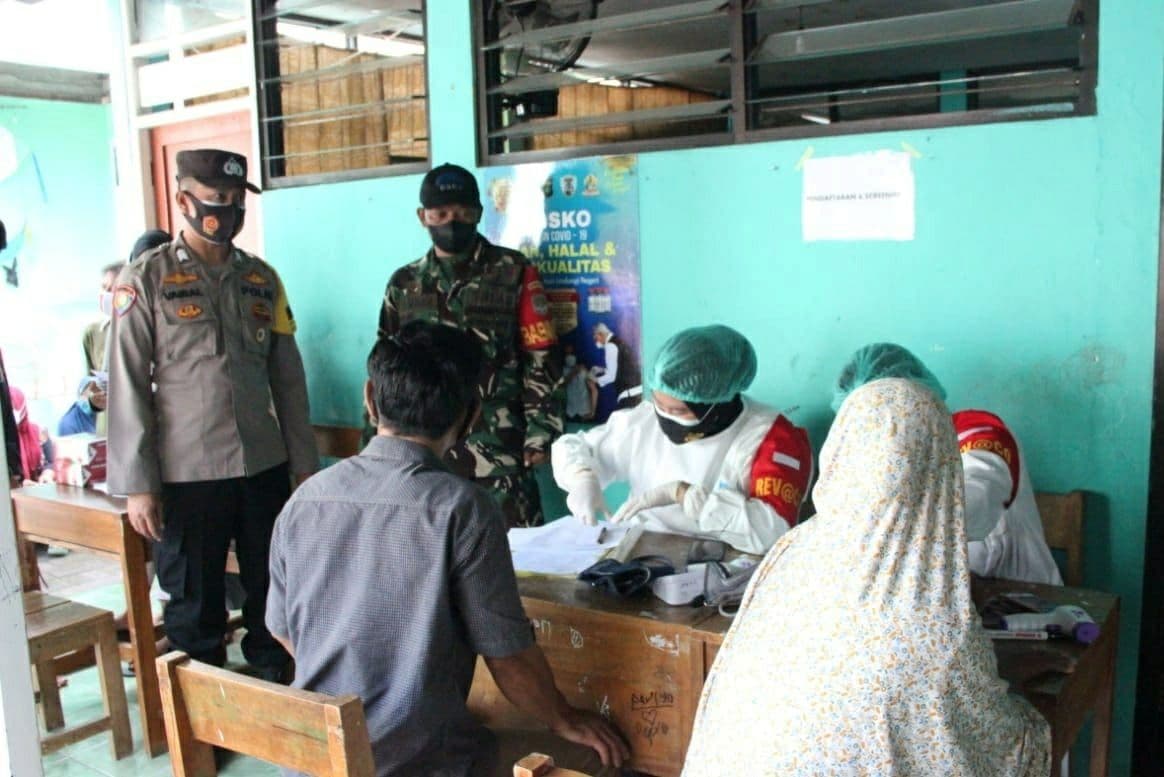 Vaksin Massal Polres Kep Seribu, 375 Warga Pulau Untung Jawa Turut Antri