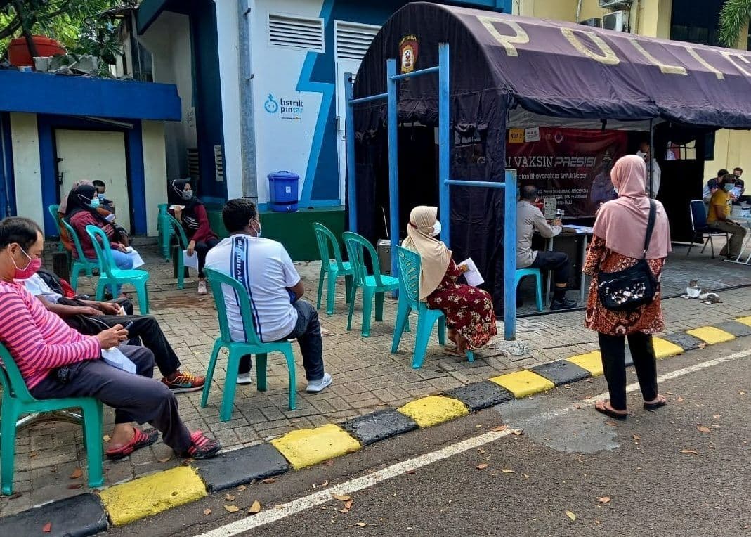 Suntik 33 Peserta Vaksin di Gerai Presisi Polres Kepulauan Seribu