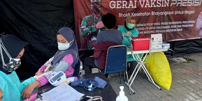 Suntik 33 Peserta Vaksin di Gerai Presisi Polres Kepulauan Seribu