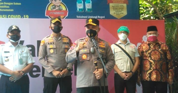 Kapolda Metro Jaya Tinjau Soft Launching Vaksinasi Merdeka di SMK Satria Srengseng