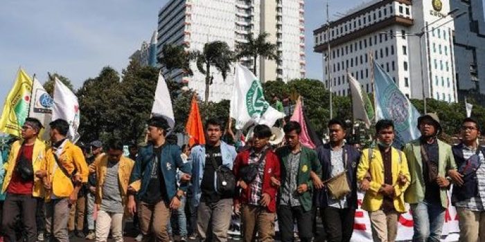 BEM SI Lakukan Aksi Demo di Depan Gedung KPK