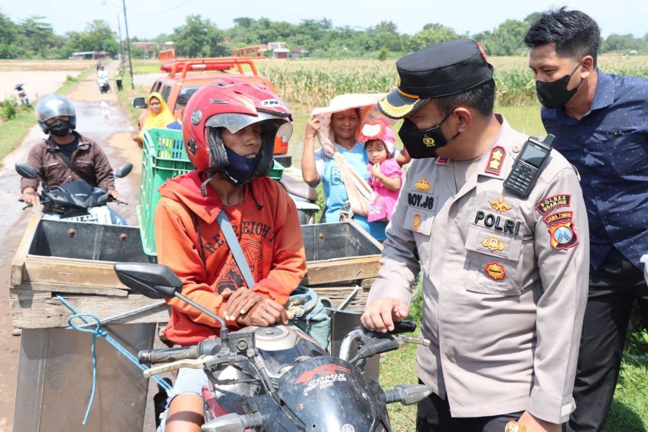 Kapolres Nganjuk Instruksikan Jajaran Utamakan Kesehatan dan Keselamatan Warga Terdampak