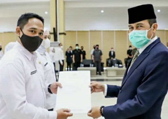 Pemkot Cimahi Gelar Pelantikan dan Pengambilan Sumpah Jabatan Kepala Sekolah dan PNS