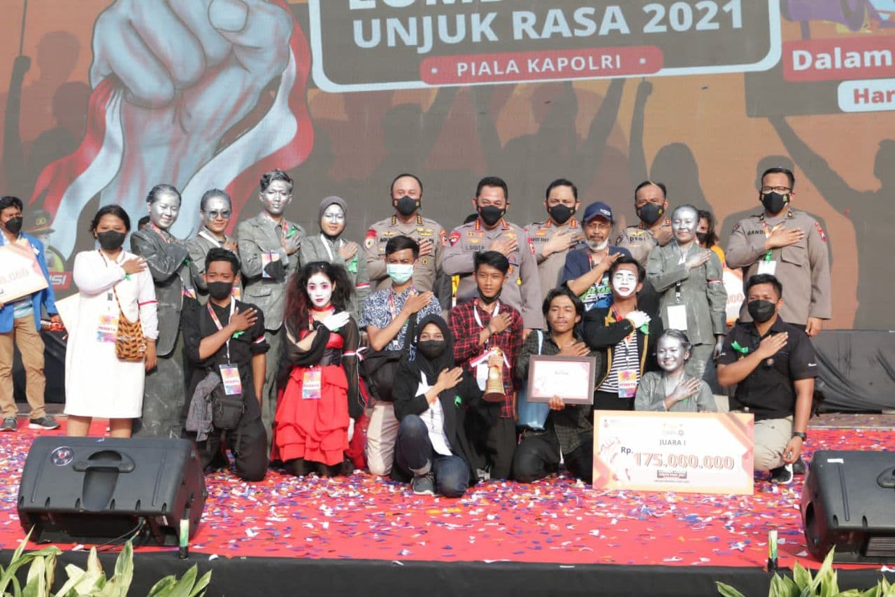 Unesa Juara 1 Lomba Orasi Piala Kapolri