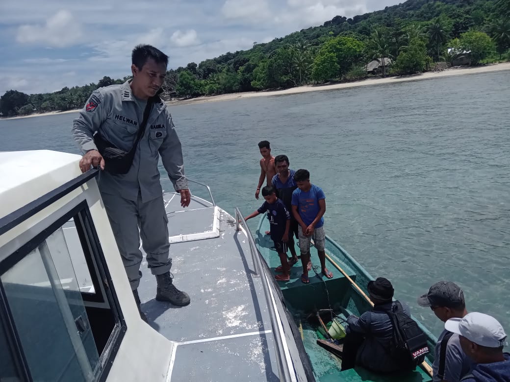 Bantu Kerusakan Rumah Masyarakat Tual, Bakamla RI Terjunkan Unsur Patroli