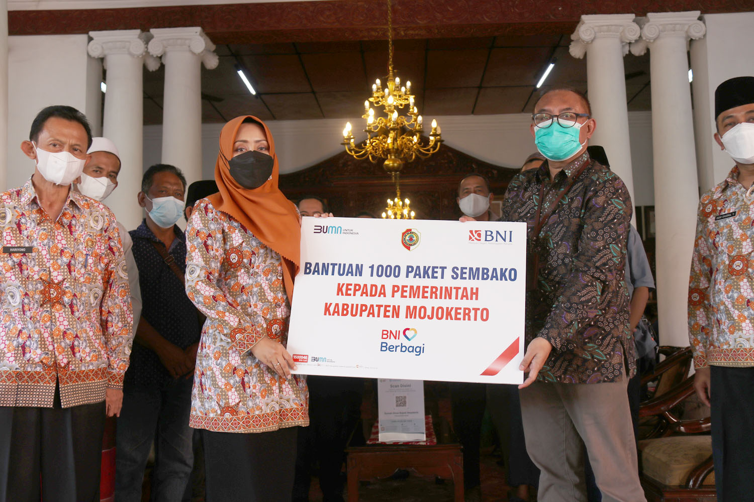 Bupati Mojokerto Terima Bantuan Paket Sembako untuk LKSA se-Kabupaten Mojokerto