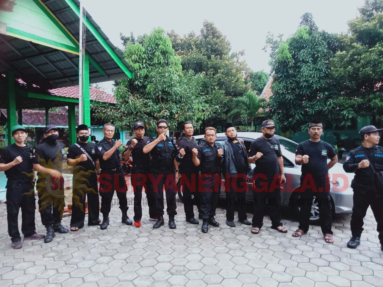 PAMTER PSHT Ranting Dolopo Pusat Madiun Bagi-Bagi Takjil