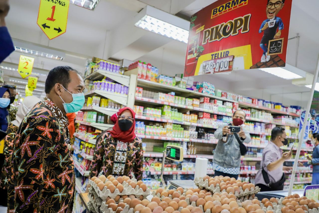 Ngatiyana Sidak Pasar Tradisional Dan Modern, Pastikan Stabilitas Harga Kebutuhan Pokok Jelang Lebaran