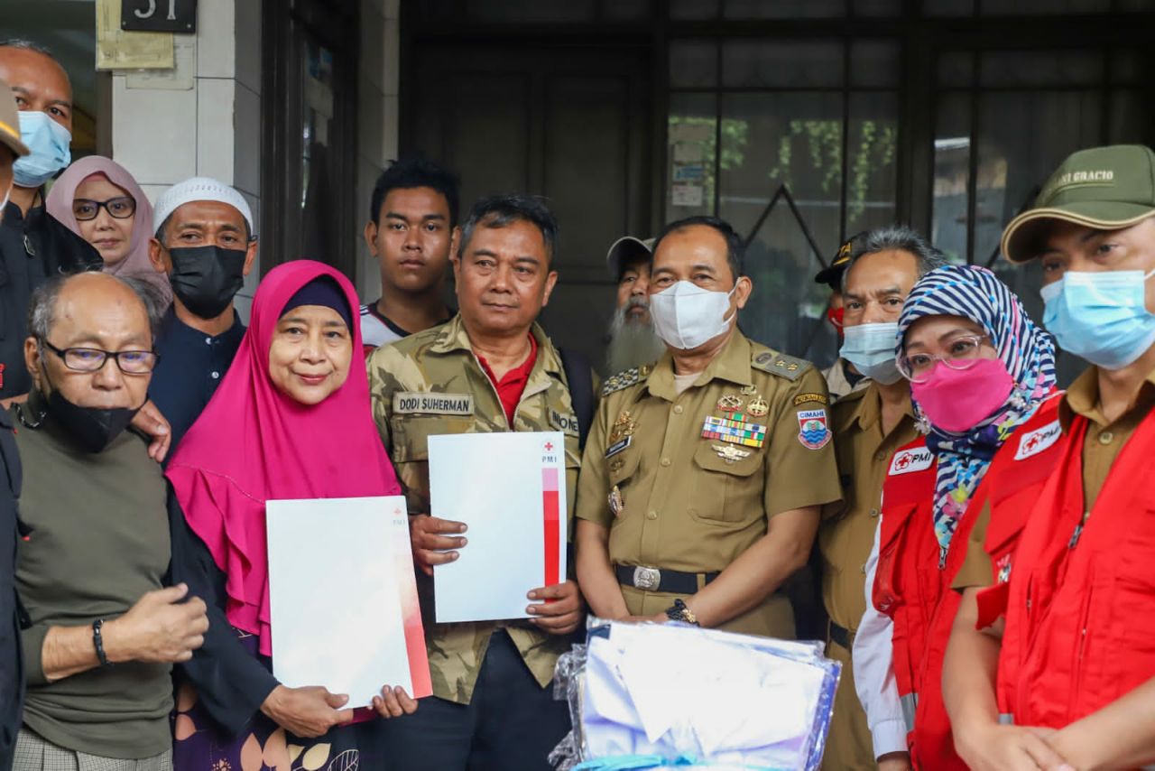 Ngatiyana Kunjungi Korban Kebakaran Di Melong