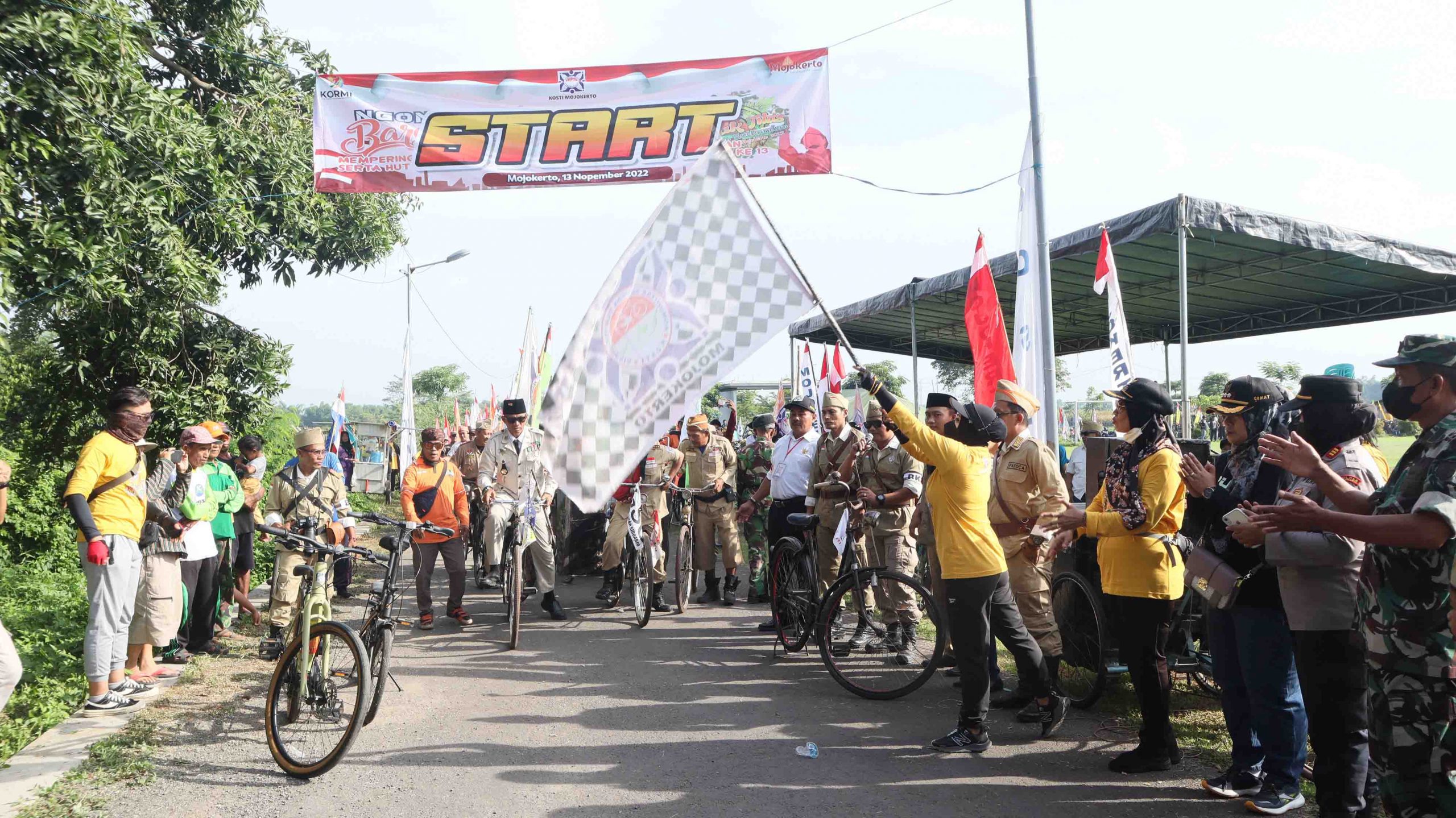 HUT Ke-13, Bupati Ikfina Ngontel Bareng KOSTI Mojokerto Raya