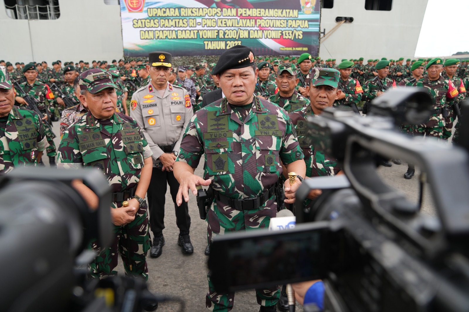 Panglima TNI Lepas Keberangkatan 850 Prajurit Satgas Operasi Pengamanan Papua