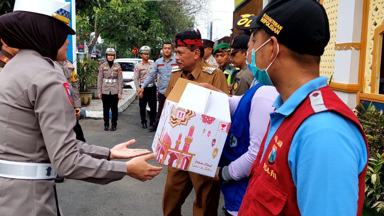 Cek Pos Pengamanan Ketupat Semeru 2023 Bupati Nganjuk Didampingi Kapolres dan Forkopimda Kabupaten Nganjuk