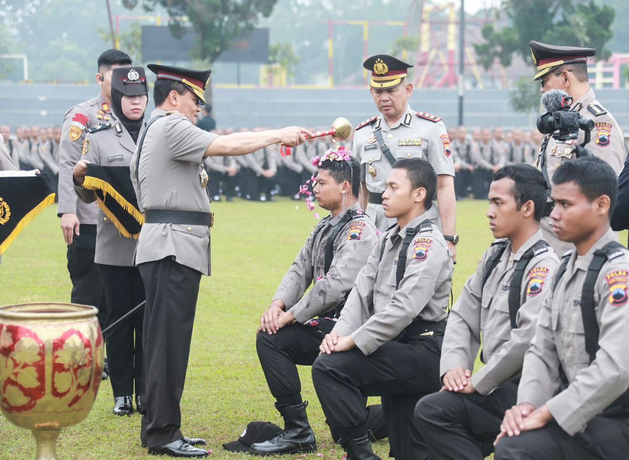 Diikuti 726 Peserta Didik, Irjen Ahmad Luthfi Buka Pendidikan Pembentukan Bintara Polri di SPN Polda Jateng