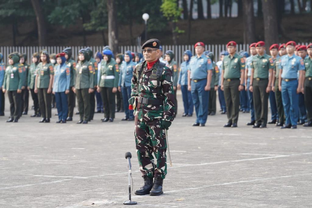 Kapuspen TNI : Prajurit dan PNS TNI Tingkatkan Kepekaan dan Kesigapan Merespons Berita Hoaks