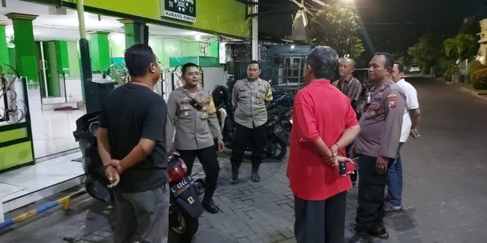 Jajaran Polsek Tambaksari Rutin Turun Ke Masyarakat Sosialisasikan Kamtibmas