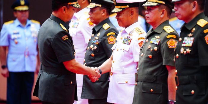 Serah Terima 5 Jabatan Strategis di Lingkungan Mabes TNI