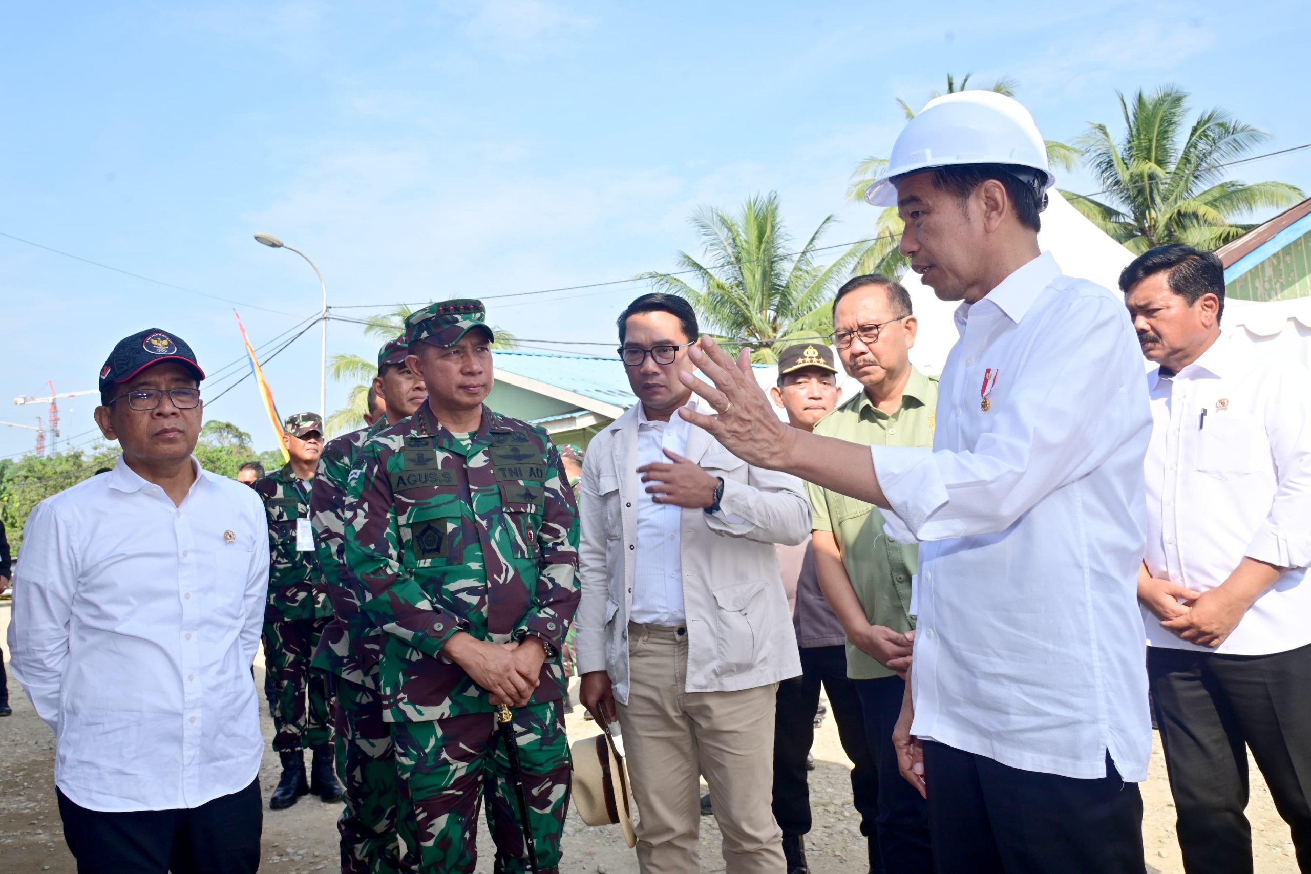 Panglima TNI Mendampingi Presiden RI Groundbreaking Kodim IKN