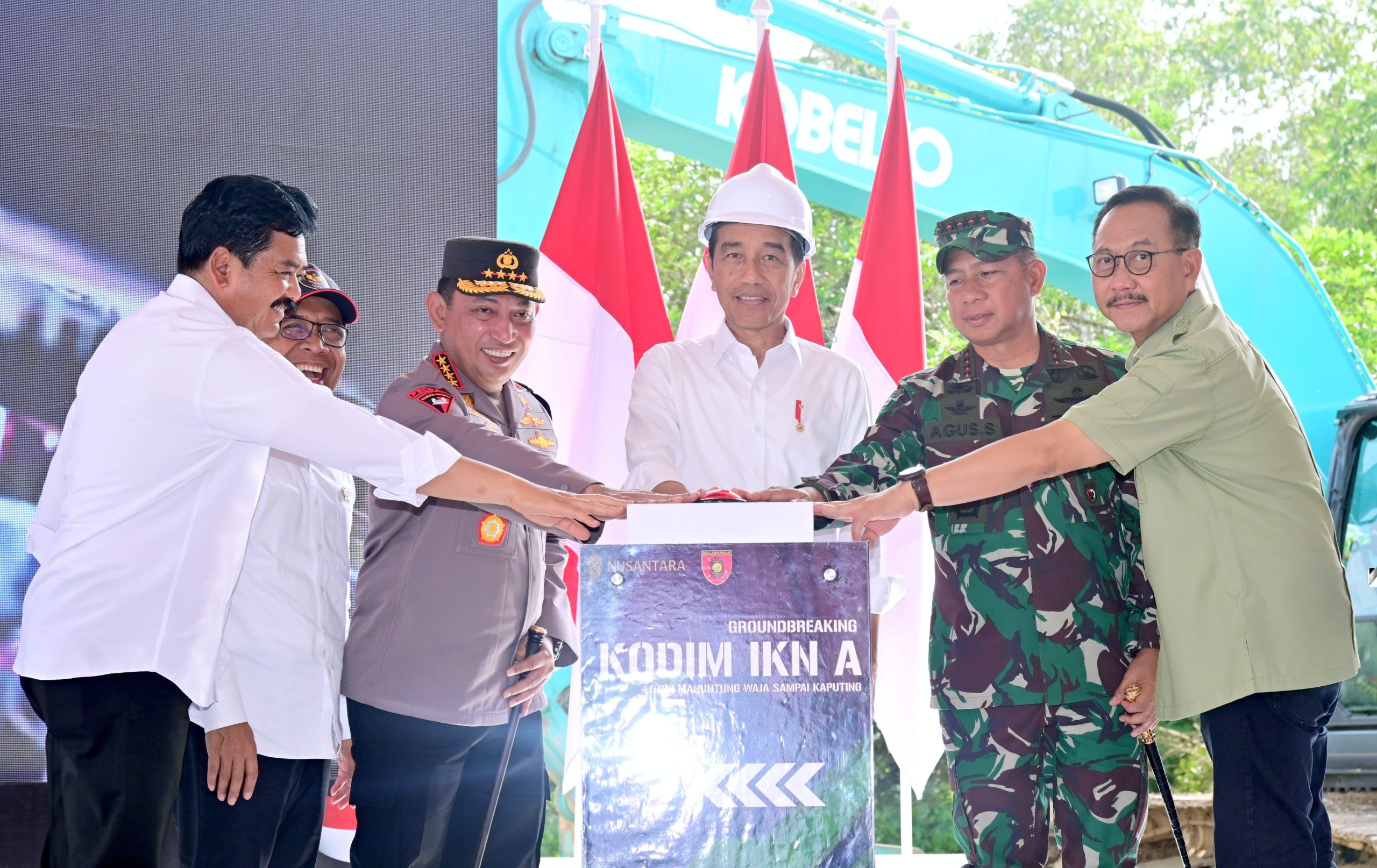 Panglima TNI Mendampingi Presiden RI Groundbreaking Kodim IKN